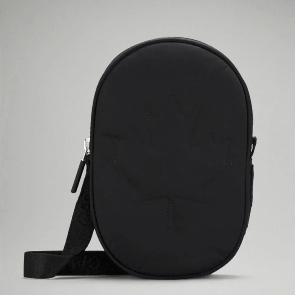 🆕 Lululemon Team Canada 22 Future Legacy Crossbody Bag Black